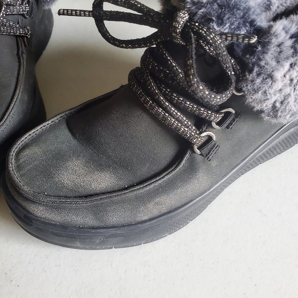 BOBs by Sketchers Womens Gray Fur trimmed Bootie Size 5.5 Csbincore Granny Boho